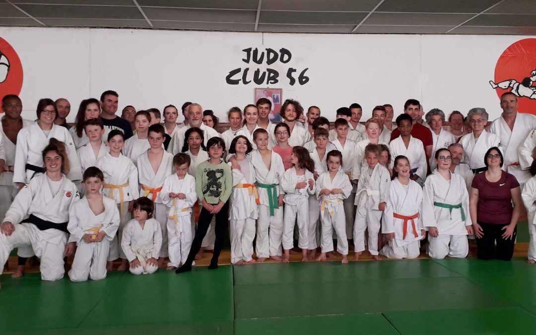 Dix nouvelles ceintures noires au judo club 56